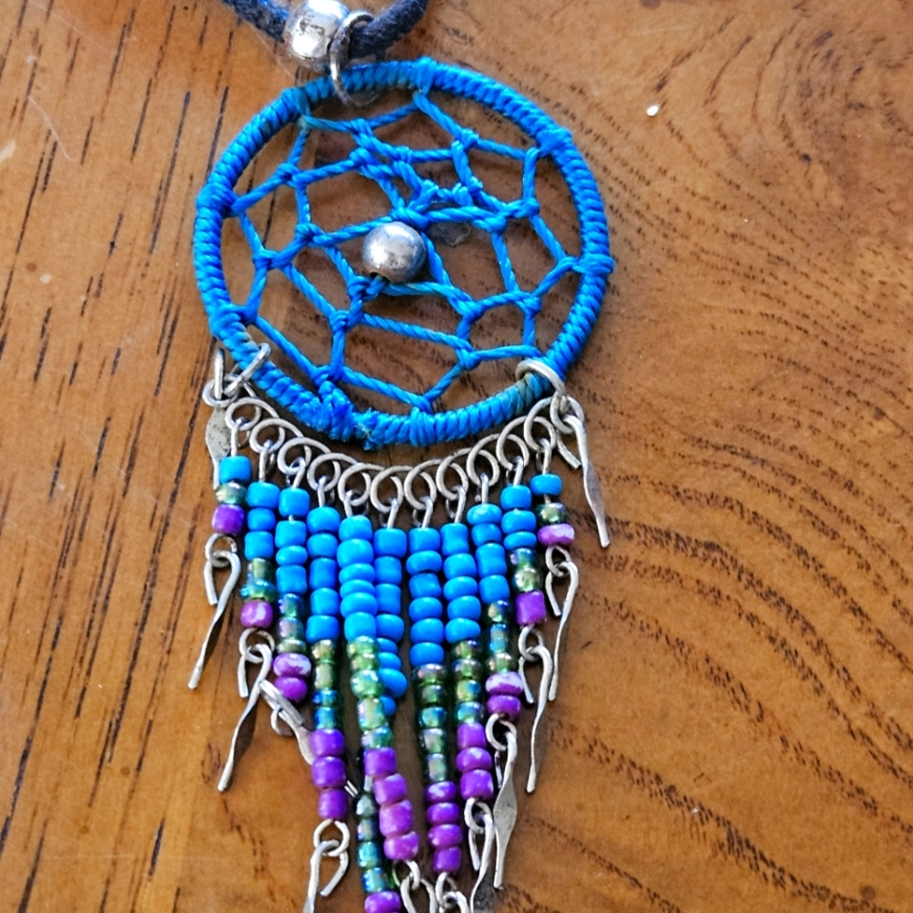 Dreamcatcher necklace handcrafted blue and purple Gy4